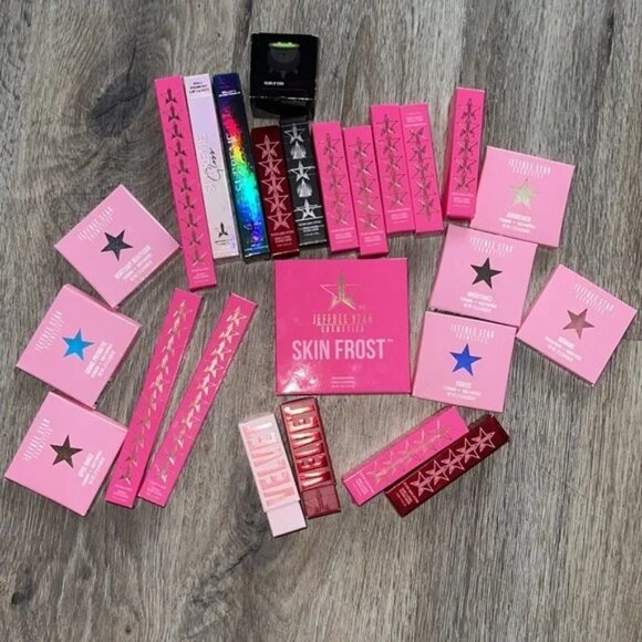 Jeffree Star Makeup and Accessories Mystery Box! - Picture 2 of 2